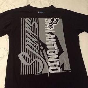 Medium mens spurs t-shirt
